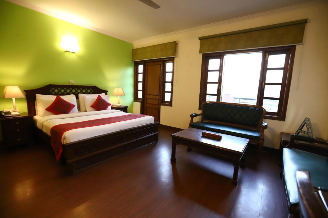 Hotel Ambica Palace Aiims New Delhi - Couple Friendly Local Id Accepted Екстериор снимка