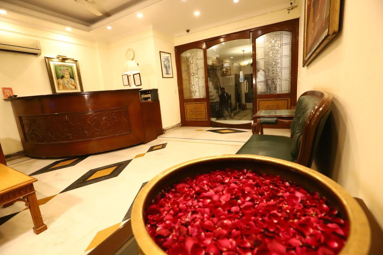 Hotel Ambica Palace Aiims New Delhi - Couple Friendly Local Id Accepted Екстериор снимка