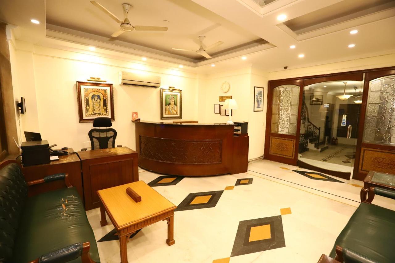 Hotel Ambica Palace Aiims New Delhi - Couple Friendly Local Id Accepted Екстериор снимка