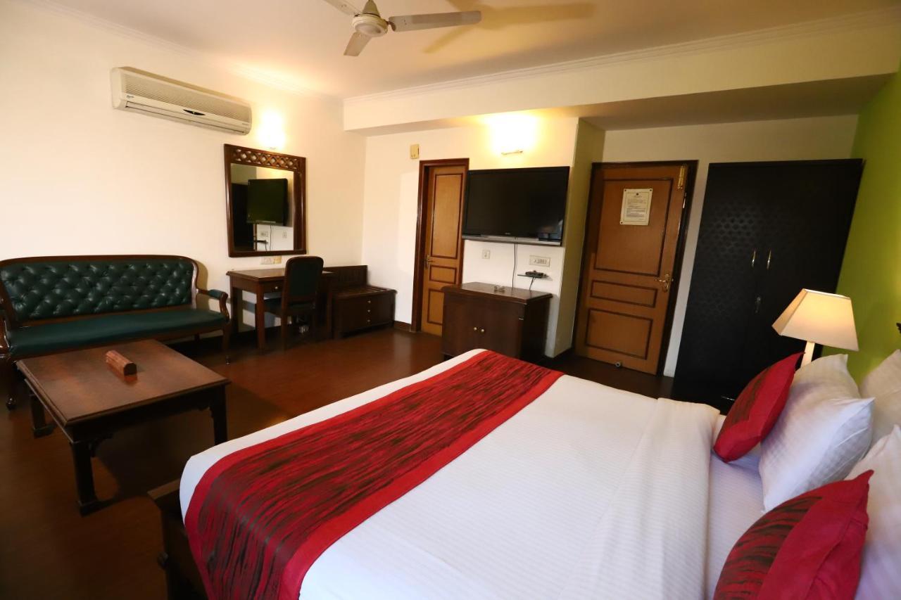 Hotel Ambica Palace Aiims New Delhi - Couple Friendly Local Id Accepted Екстериор снимка